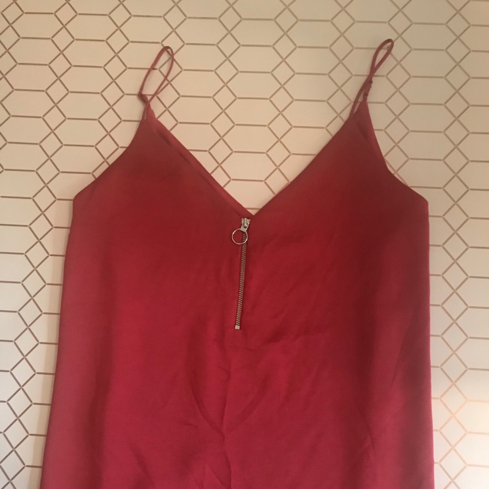 Red zip-front Express camisole NWT size Large
